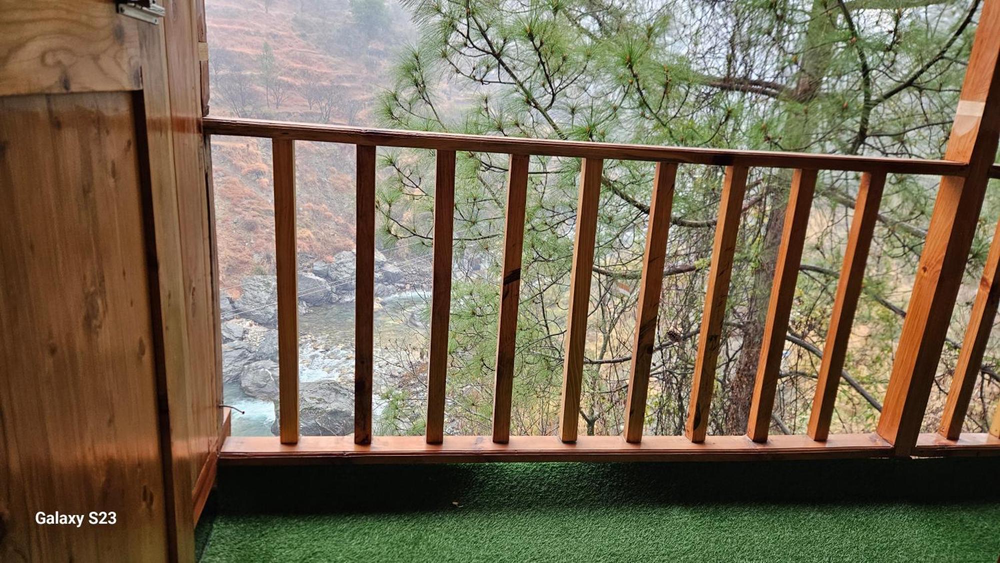 The Fiza Retreat Tirthan Banjār Exterior foto
